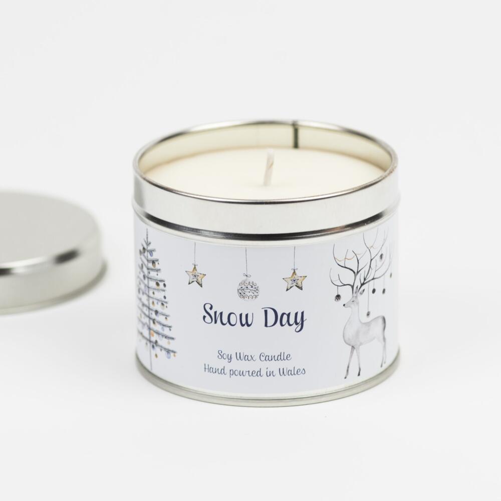 Snow day candle - LittleBitDifferent