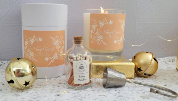 Aelwyd Gaeaf candle