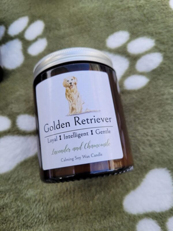 Golden Retriever candle